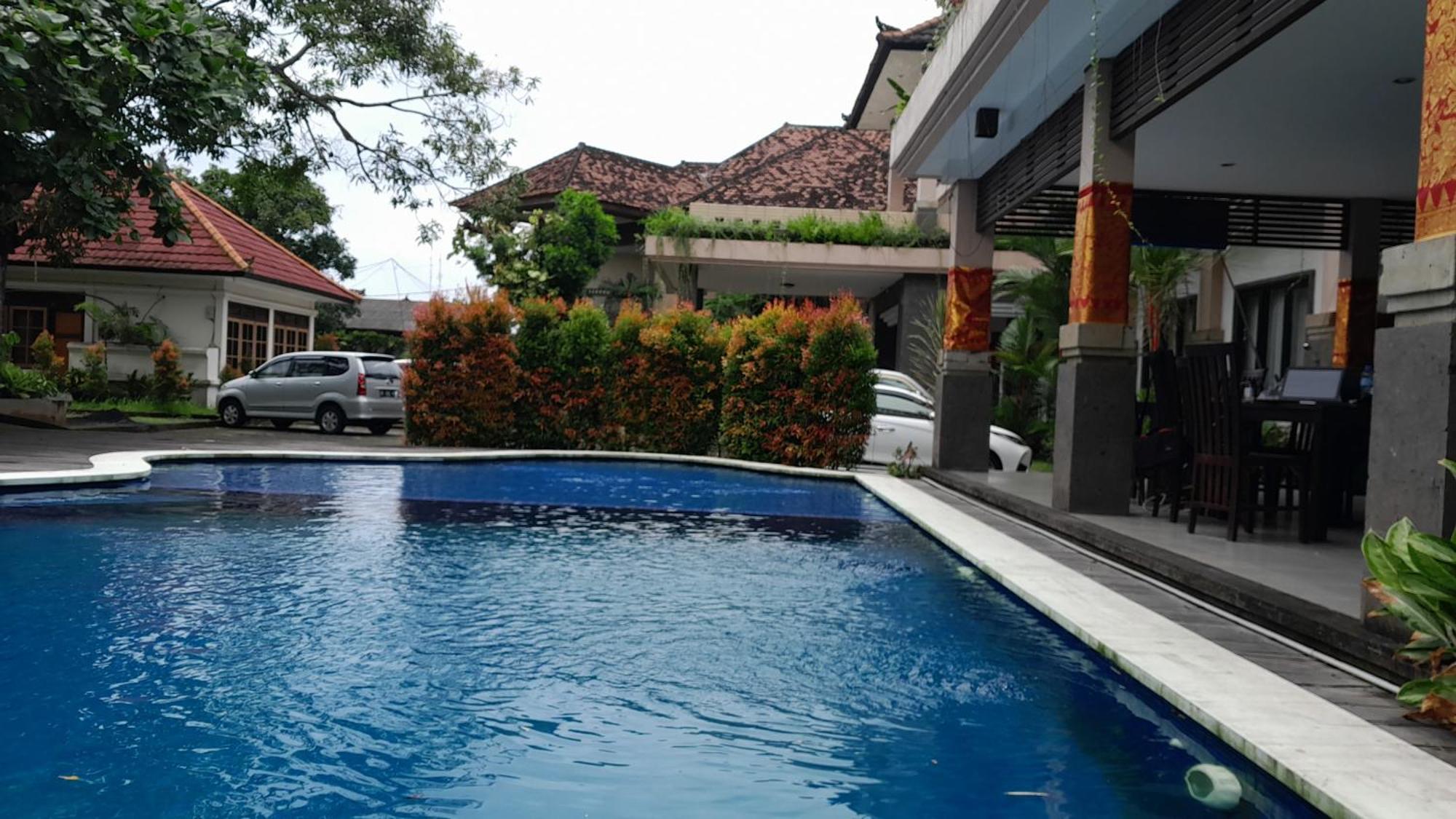 Hotel Dhyana Pura Kapal Экстерьер фото