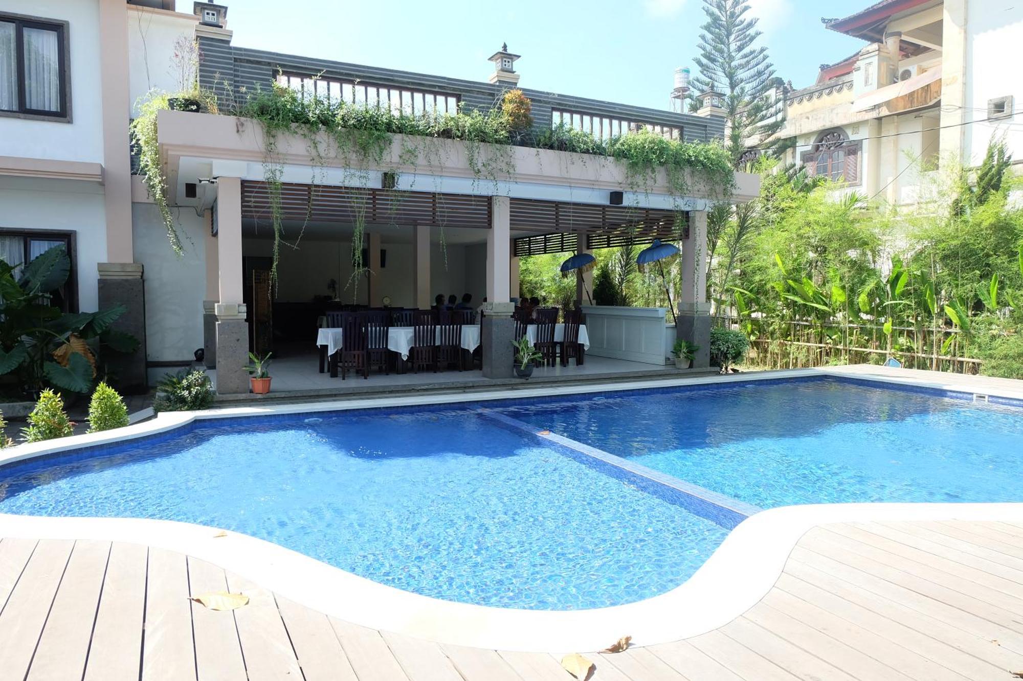 Hotel Dhyana Pura Kapal Экстерьер фото